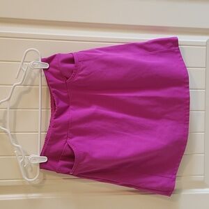 Tail brand, medium sized fuchsia pink skort.